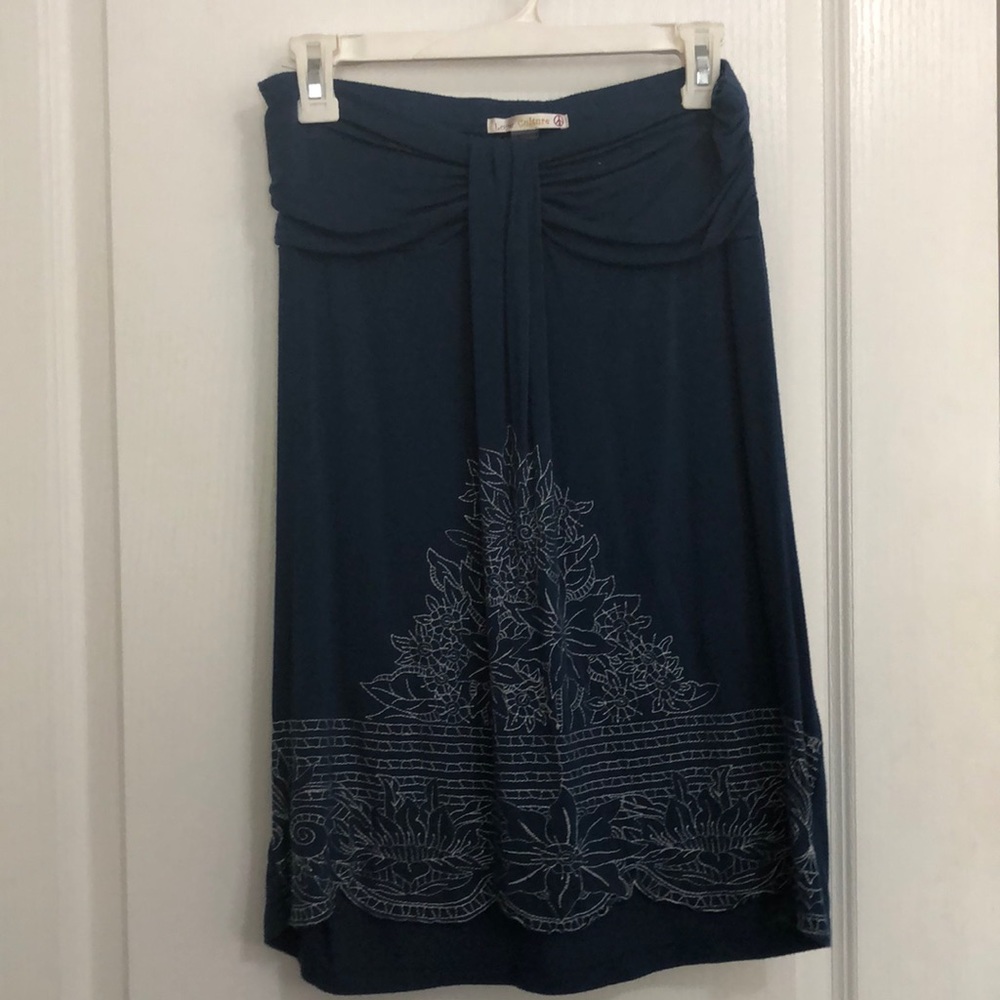 Juniors medium long strapless top